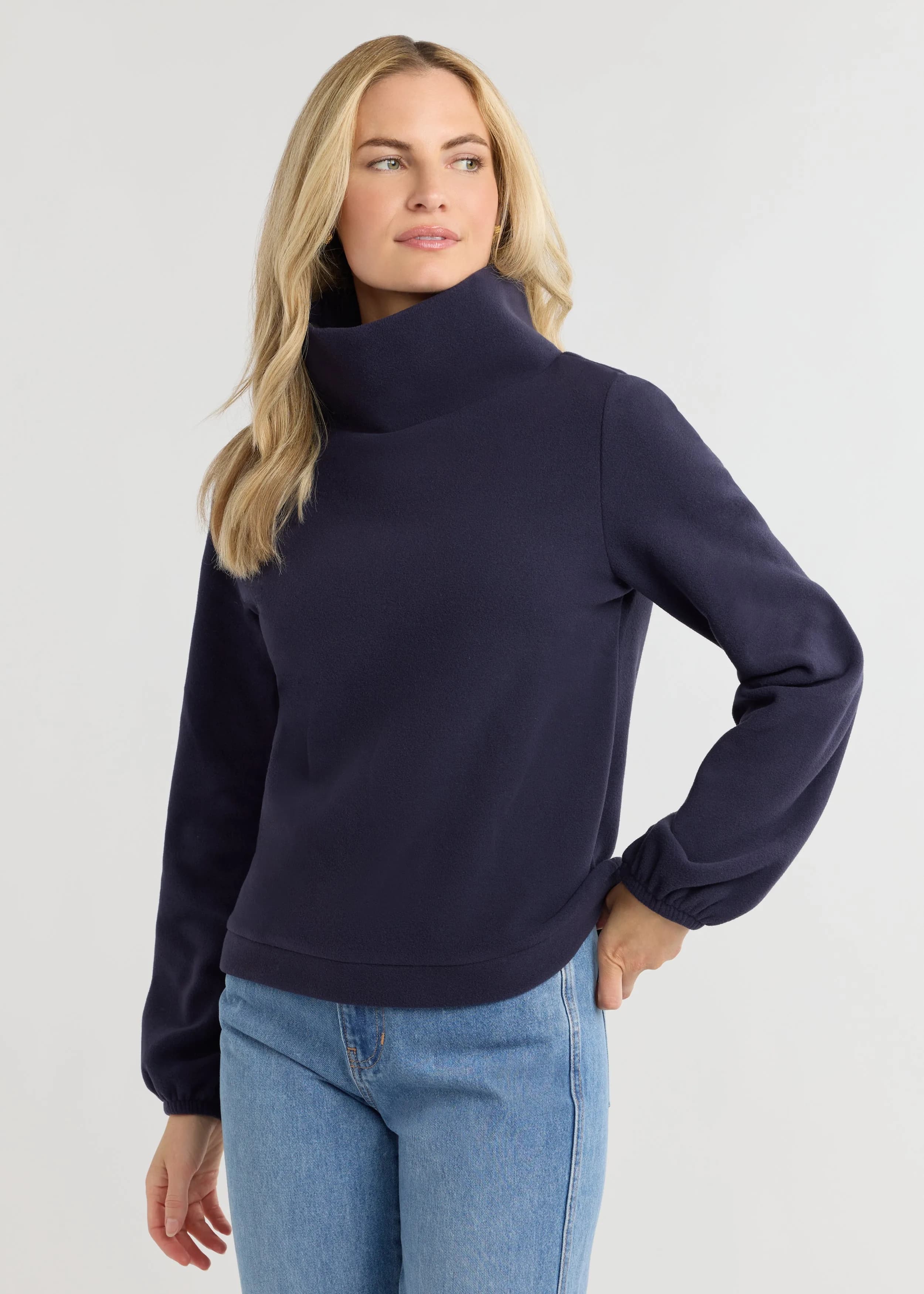 Grace Street Turtleneck in Vello Fleece