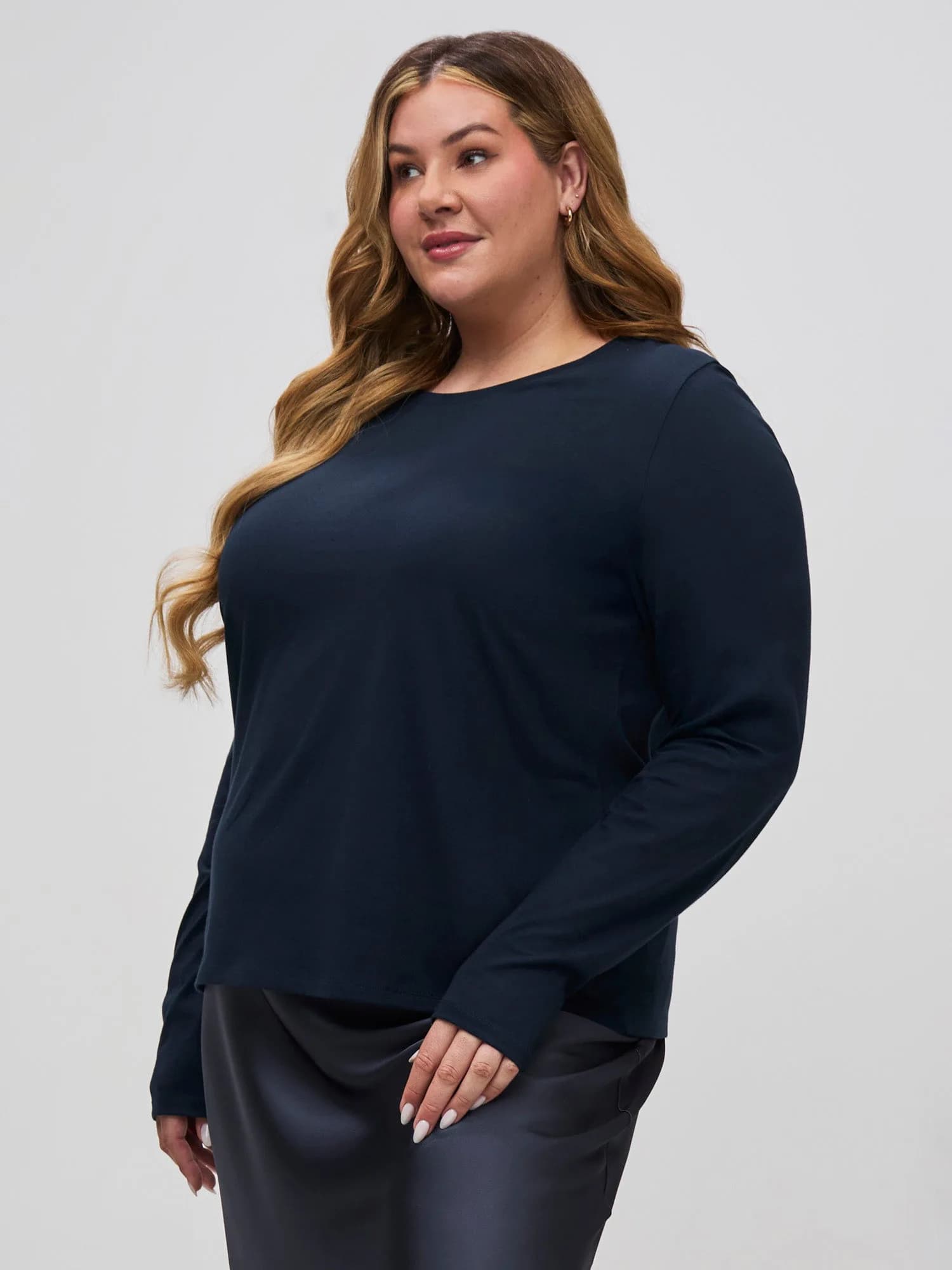Women's Dark Navy Long Sleeve Crew