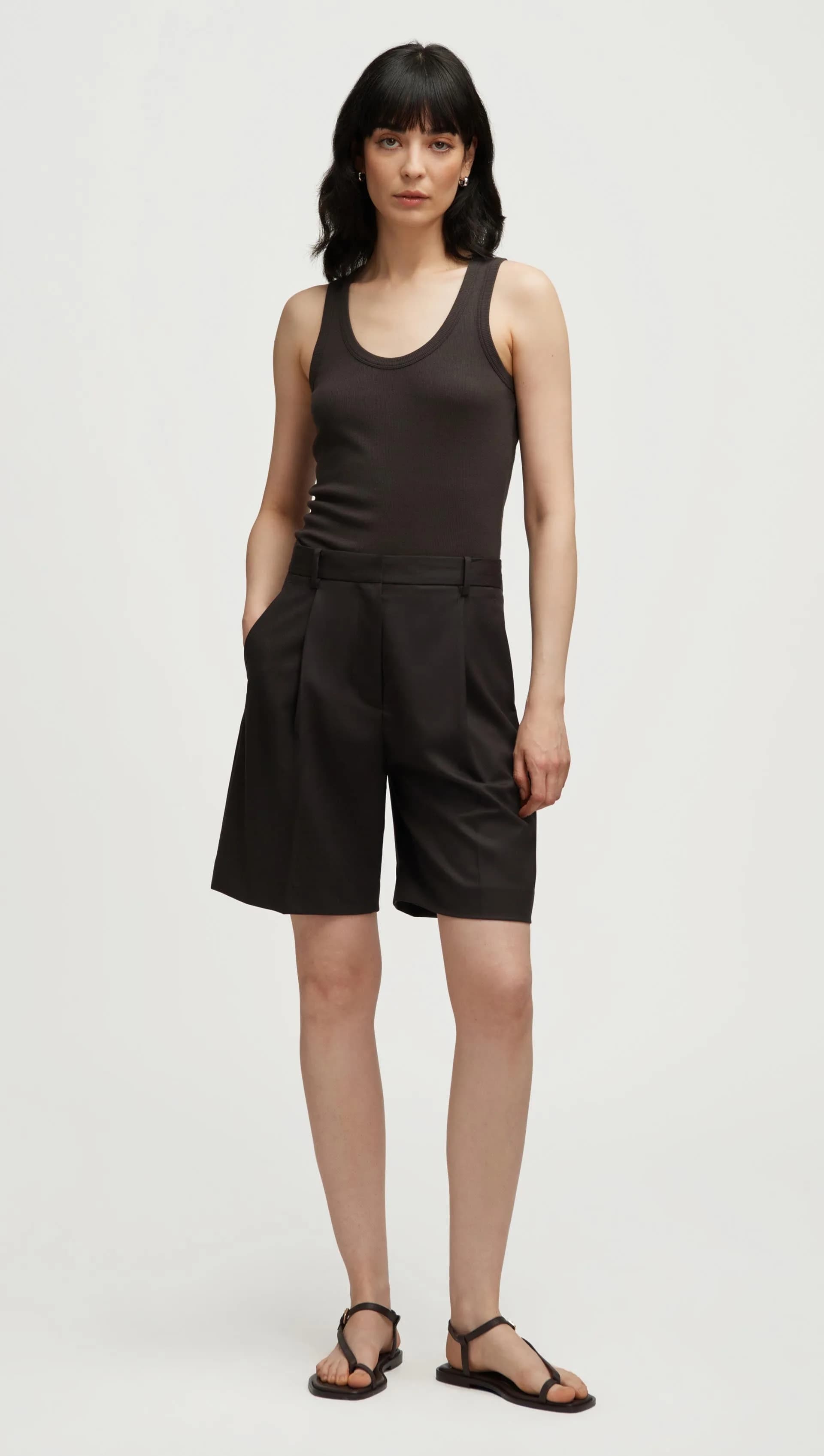 Pleated Shorts in Seasonless Wool | Smoke