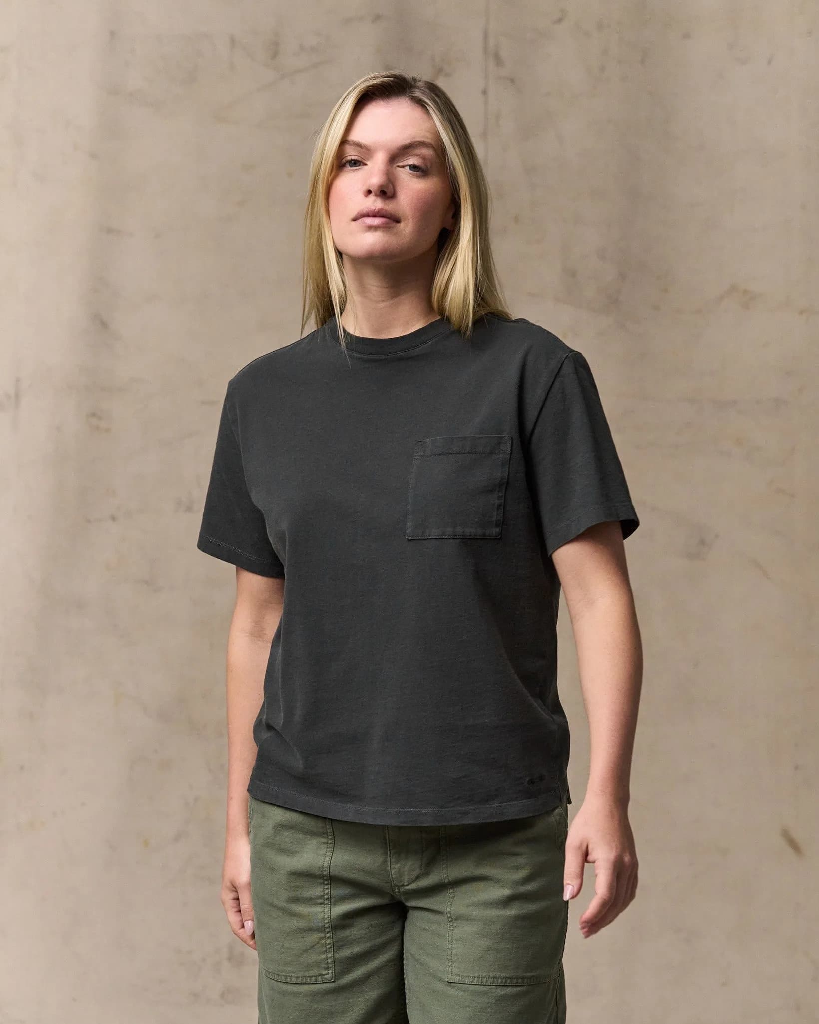 Women's Short Sleeve Pocket Tee - Faded Black