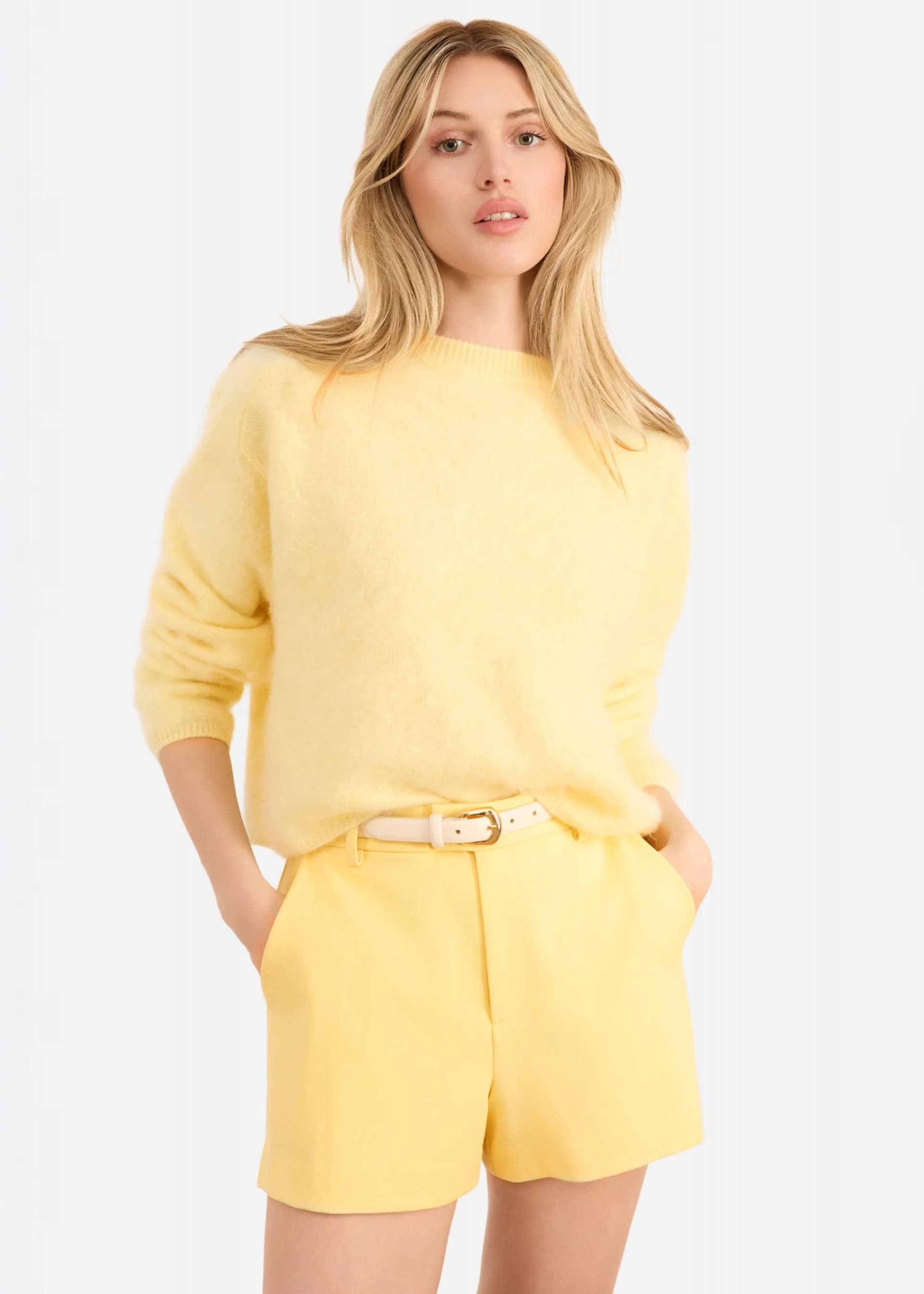 Hana High Rise Short Custard
