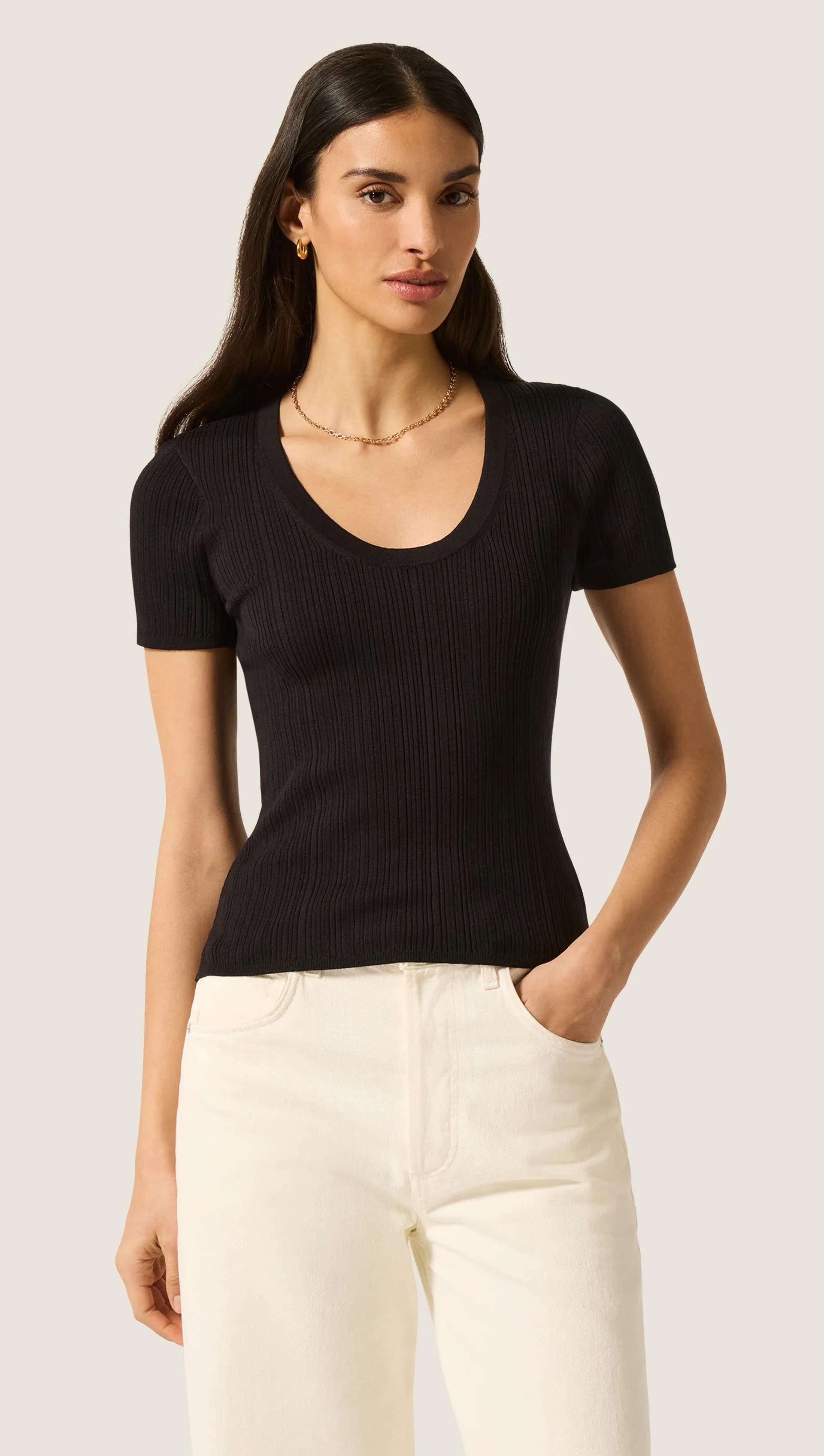 Shortsleeve Scoop Neck in Silk Cotton | Black